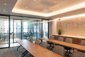 double-glazed-hush-in-large-board-room-with-recessed-lighting